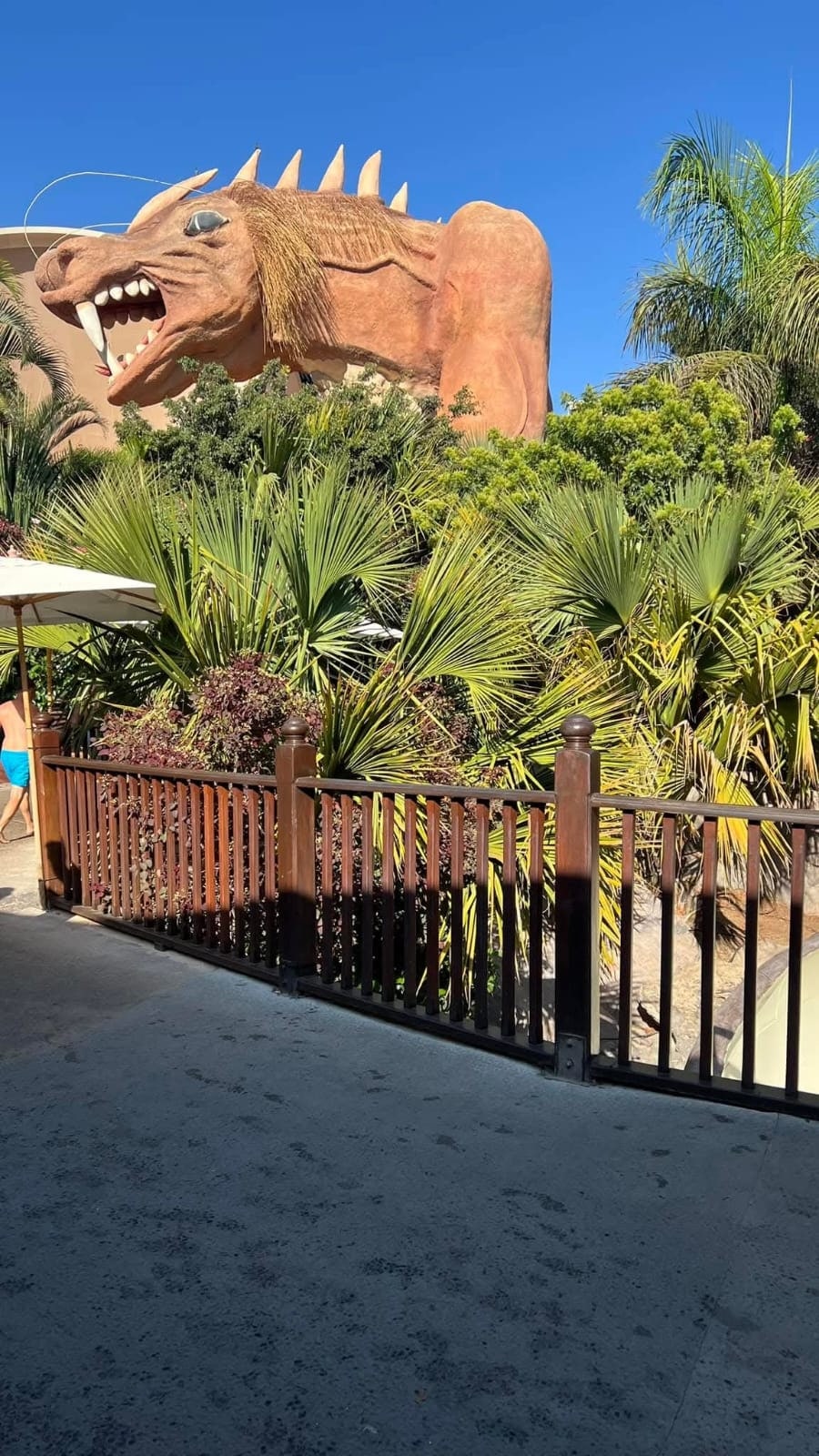 Sárkányfigura a Siam Park egyik csúszdájánál