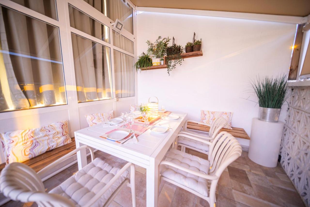 Dining table on the terrace