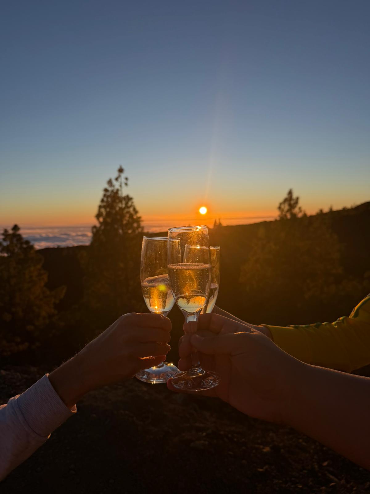 Teide naplemente túra a felhők felett