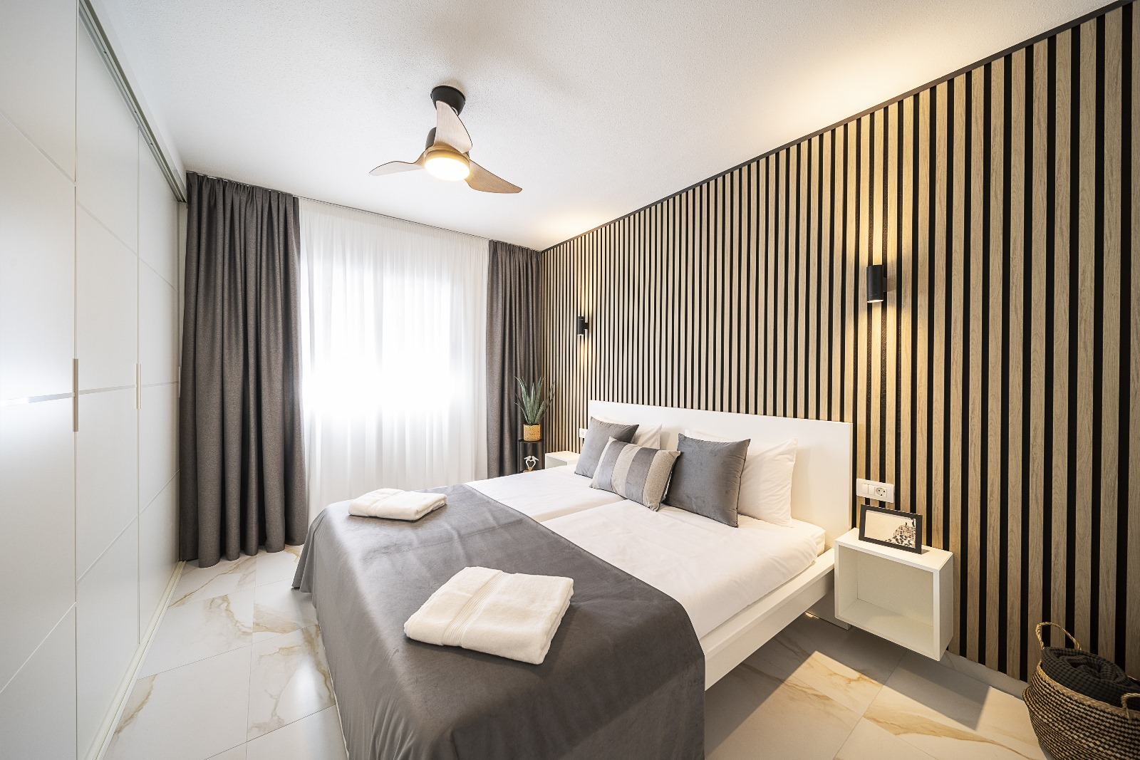 Bedroom with double bed